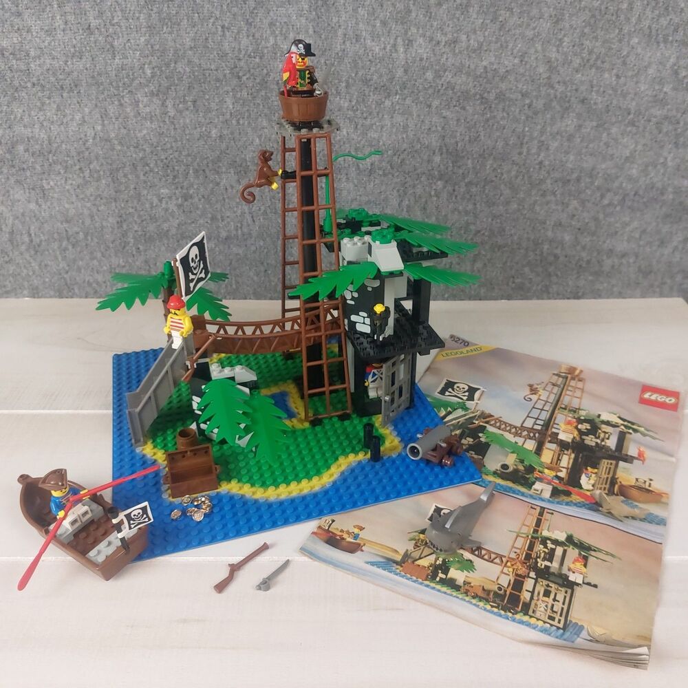 LEGO 6270 Pirates: Forbidden Island & Instruction Booklet Near Complete